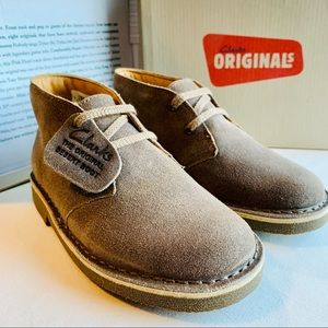NIB CLARKS Originals Suede Children’s Distressed Desert Boots